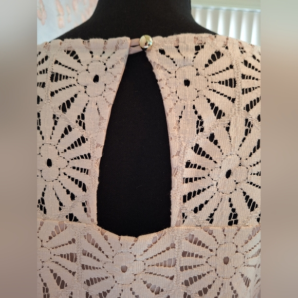 NWT Trina Turk Auteur Shift Dress - Picture 5 of 9